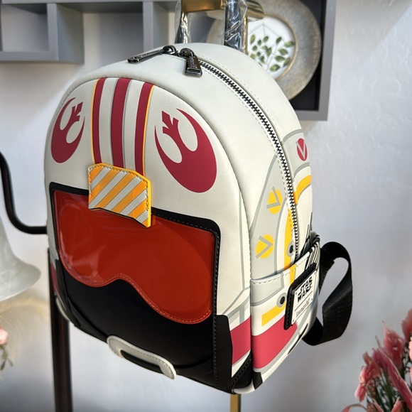 Rare Star Wars X-Wing Luke Skywalker Rebel Alliance Loungefly backpack NWT - Picture 11 of 12
